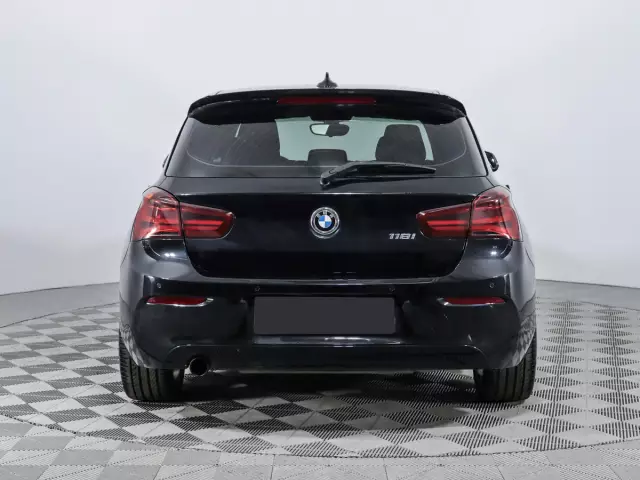 BMW 1 серия 2017