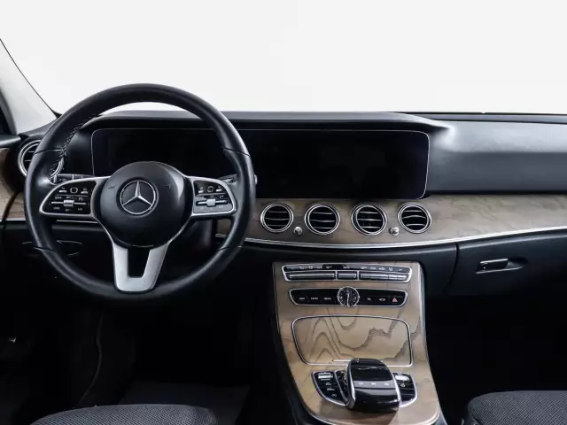Mercedes-Benz E-Класс 2019