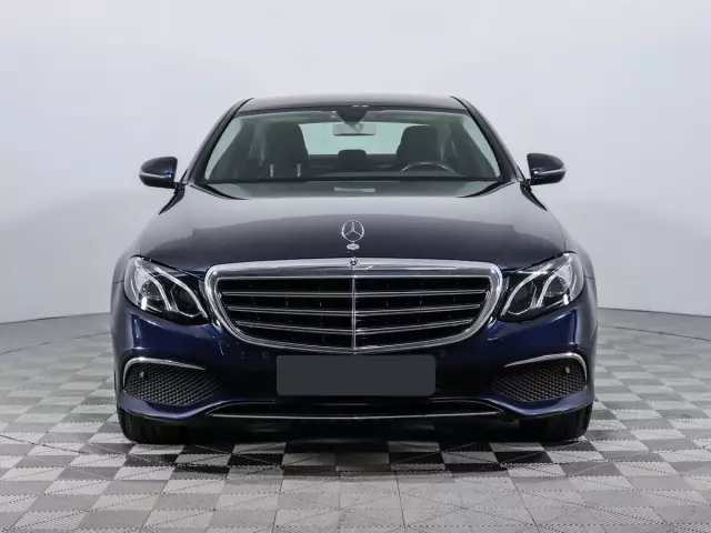 Mercedes-Benz E-Класс 2019
