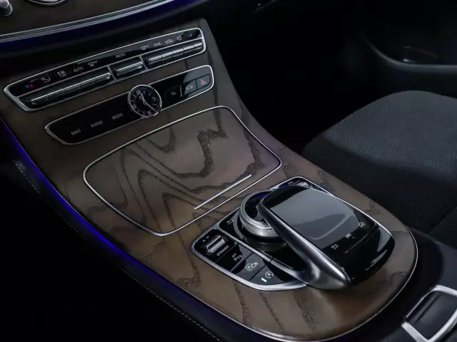 Mercedes-Benz E-Класс 2019