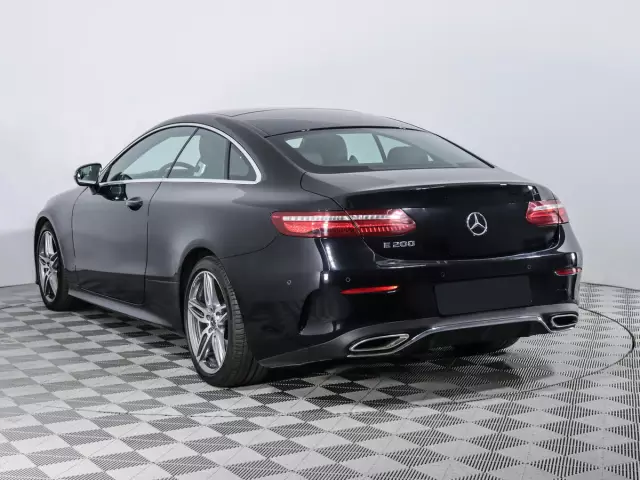 Mercedes-Benz E-Класс 2017