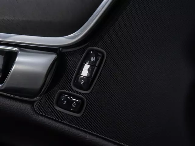 Volvo V90 Cross Country 2017