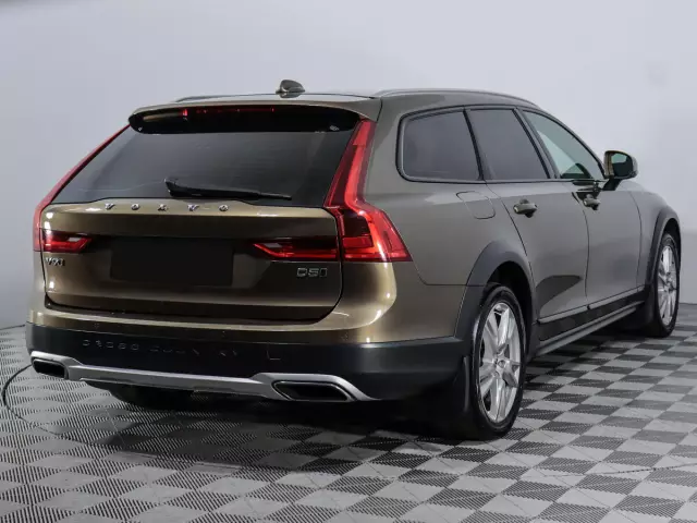 Volvo V90 Cross Country 2017