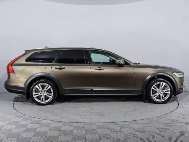 Volvo V90 Cross Country 2017