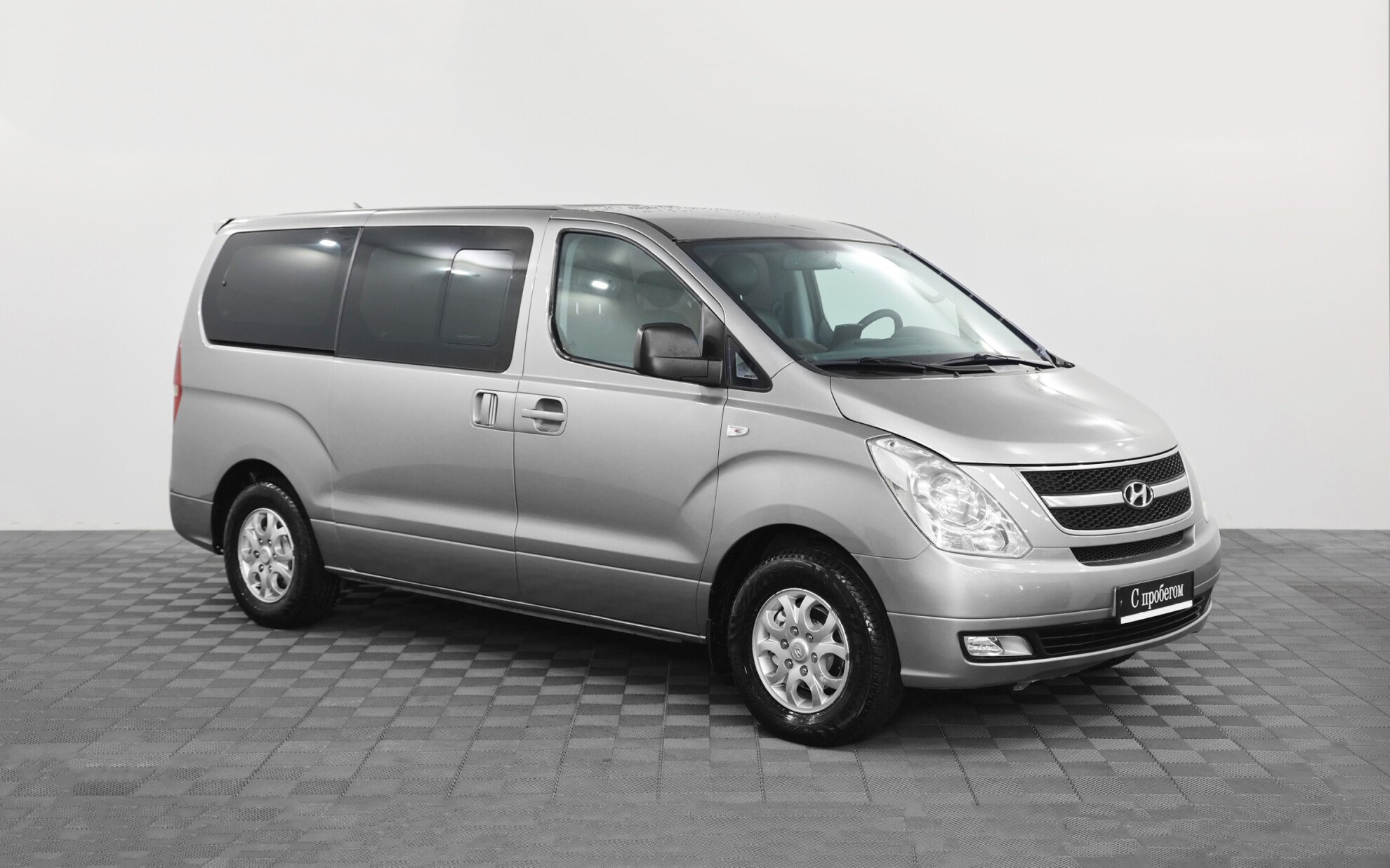 Hyundai Grand Starex 2012