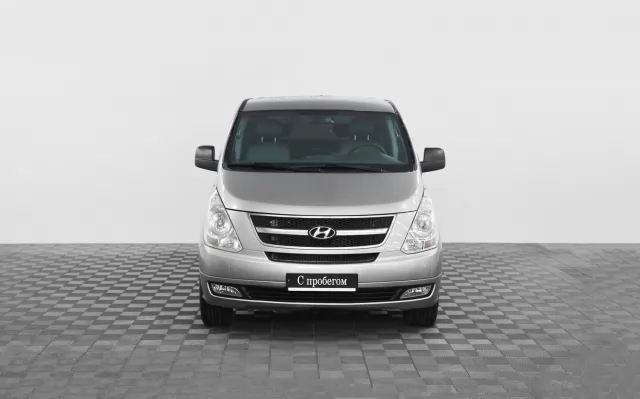 Hyundai Grand Starex 2012