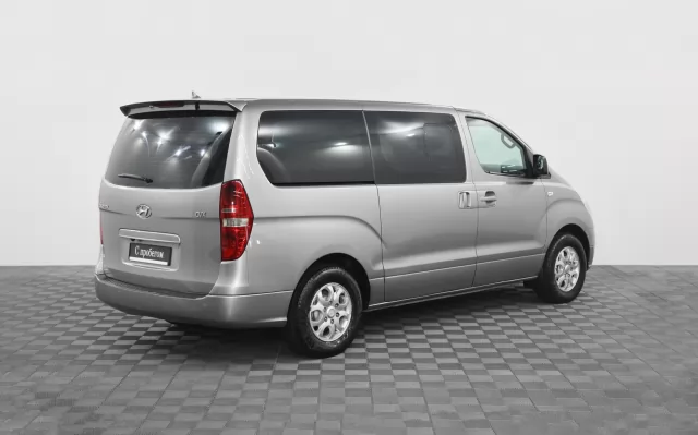 Hyundai Grand Starex 2012
