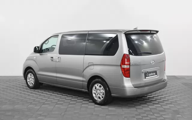 Hyundai Grand Starex 2012