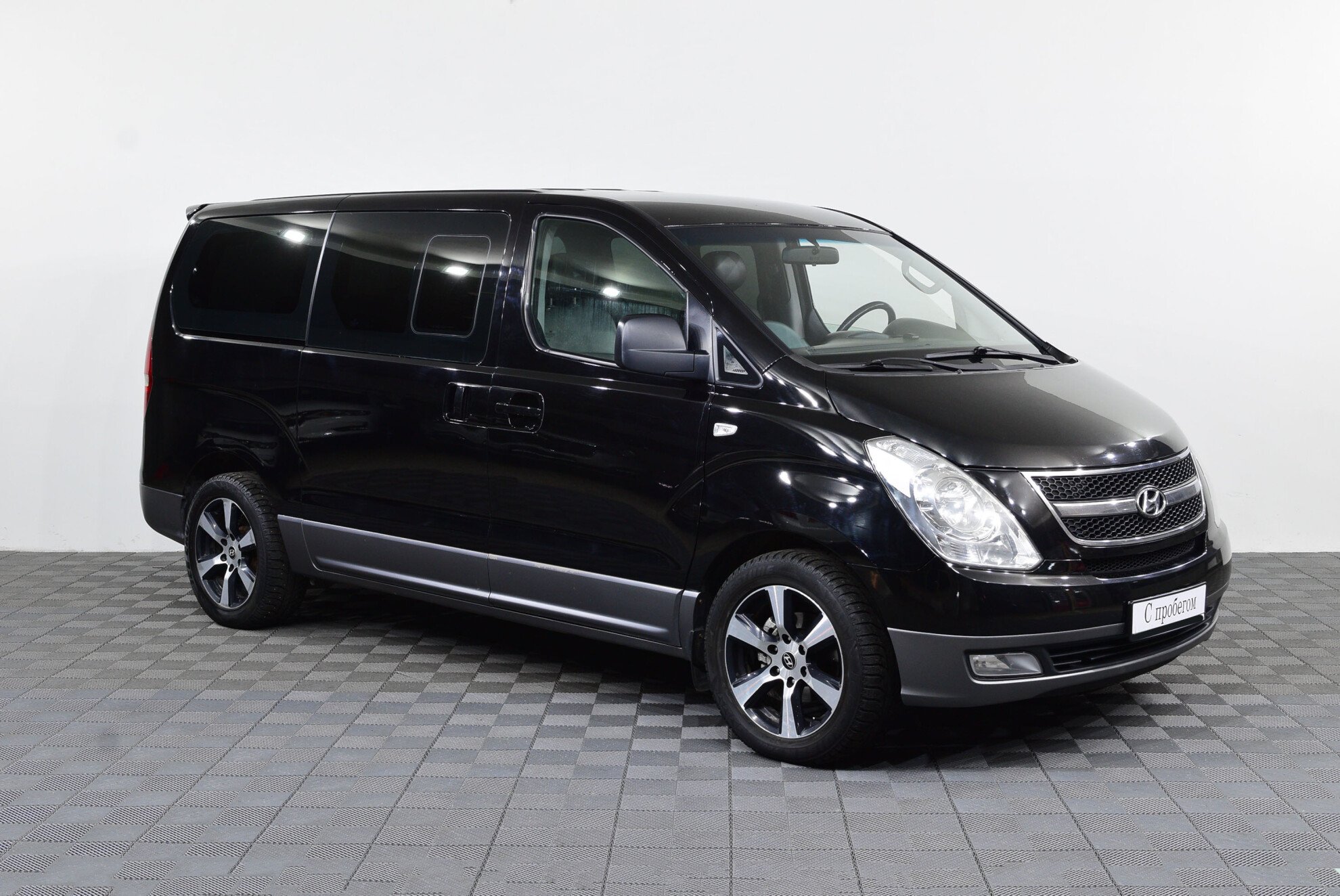 Hyundai Grand Starex 2012
