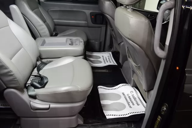 Hyundai Grand Starex 2012