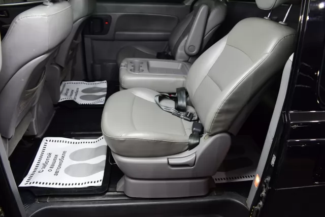 Hyundai Grand Starex 2012