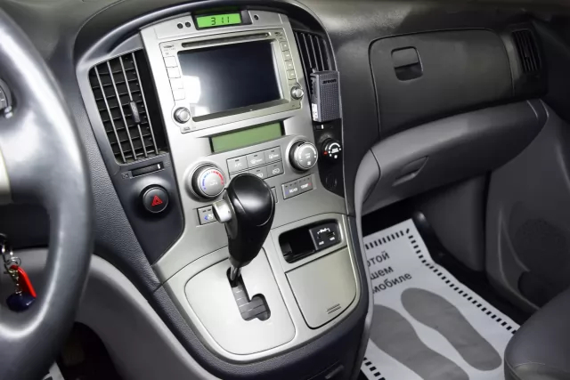 Hyundai Grand Starex 2012