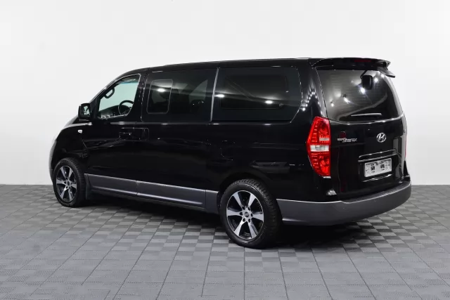 Hyundai Grand Starex 2012