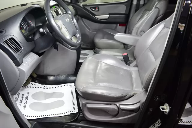 Hyundai Grand Starex 2012