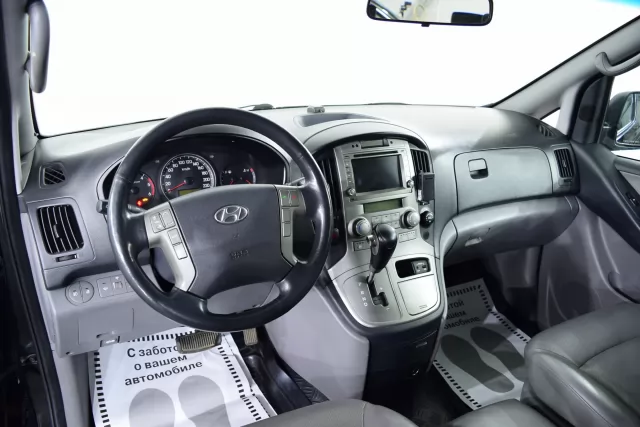 Hyundai Grand Starex 2012