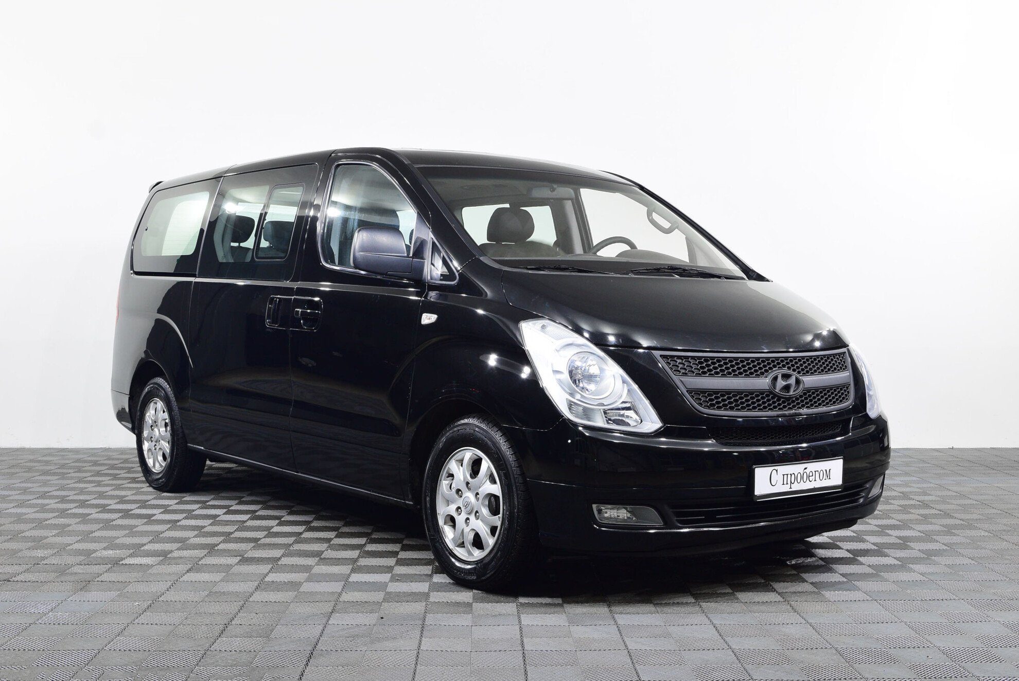 Hyundai Grand Starex 2012