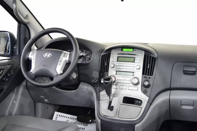 Hyundai Grand Starex 2012