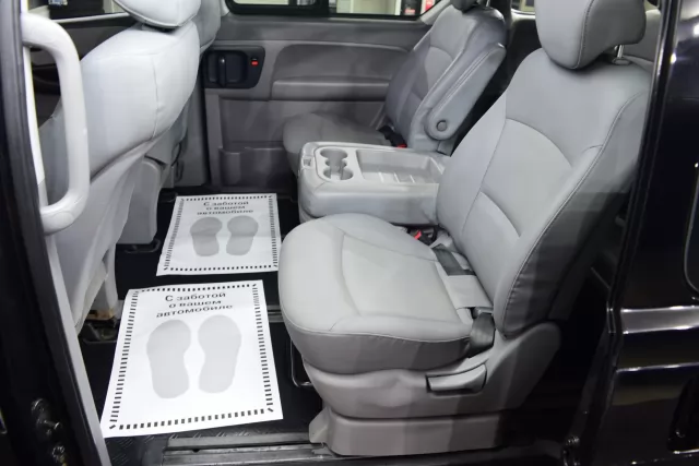 Hyundai Grand Starex 2012