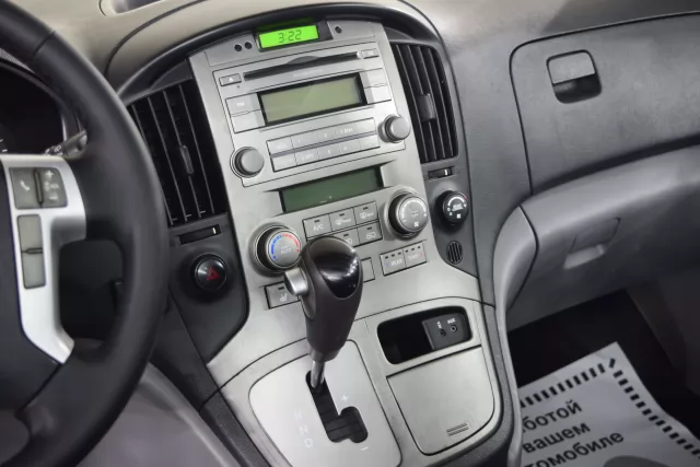 Hyundai Grand Starex 2012