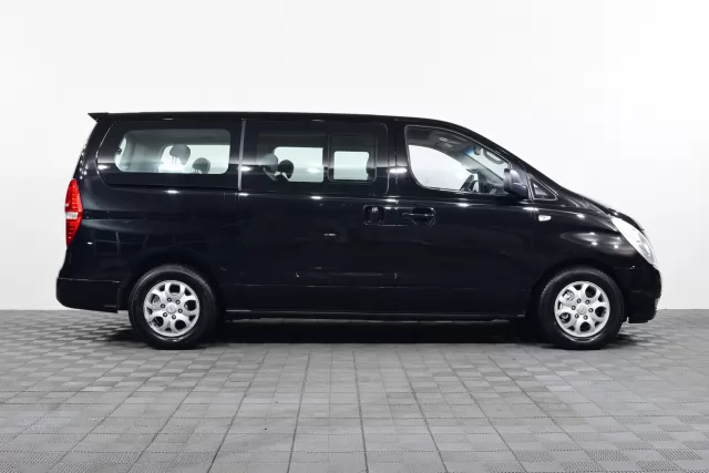 Hyundai Grand Starex 2012