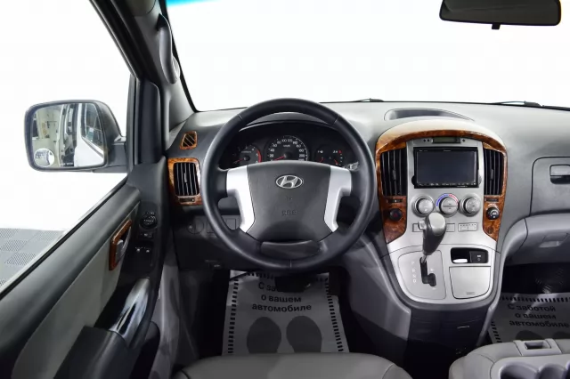 Hyundai Grand Starex 2015