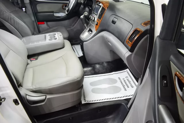 Hyundai Grand Starex 2015