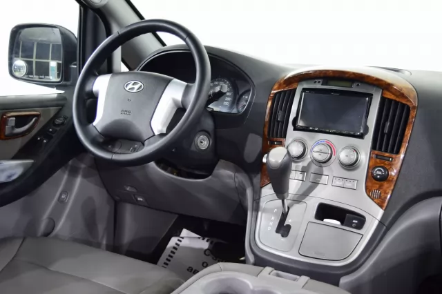 Hyundai Grand Starex 2015