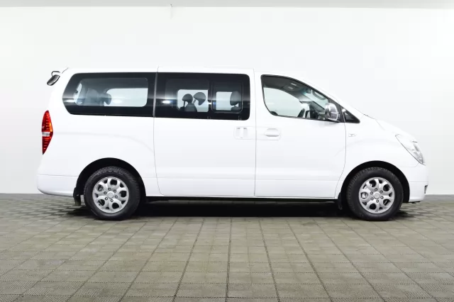 Hyundai Grand Starex 2015