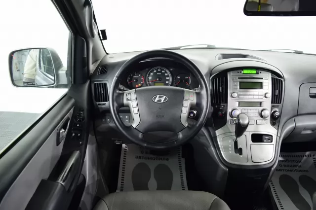 Hyundai Grand Starex 2015