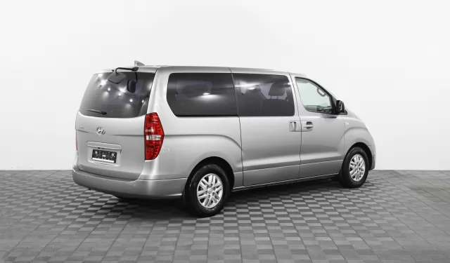 Hyundai Grand Starex 2016