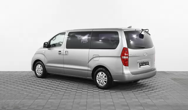 Hyundai Grand Starex 2016