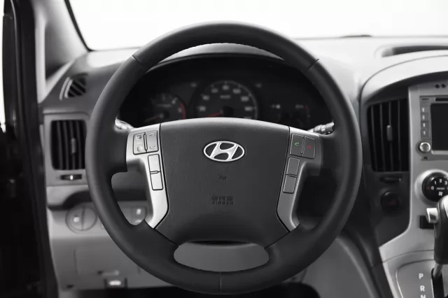 Hyundai Grand Starex 2016