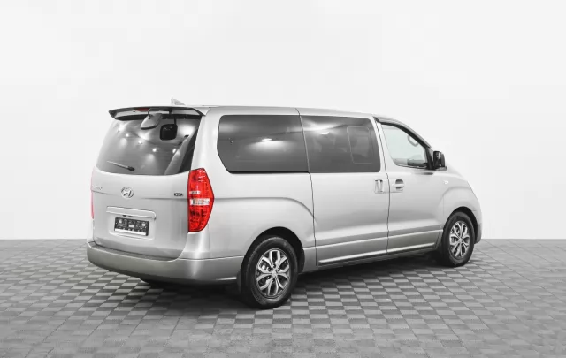Hyundai Grand Starex 2016