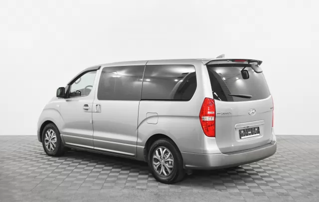 Hyundai Grand Starex 2016