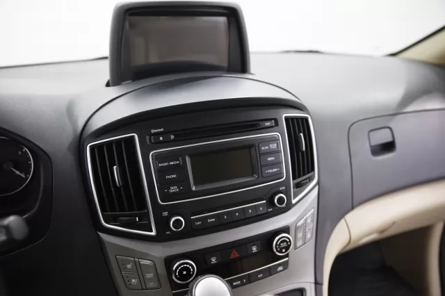 Hyundai Grand Starex 2016