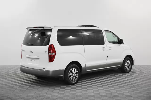 Hyundai Grand Starex 2016
