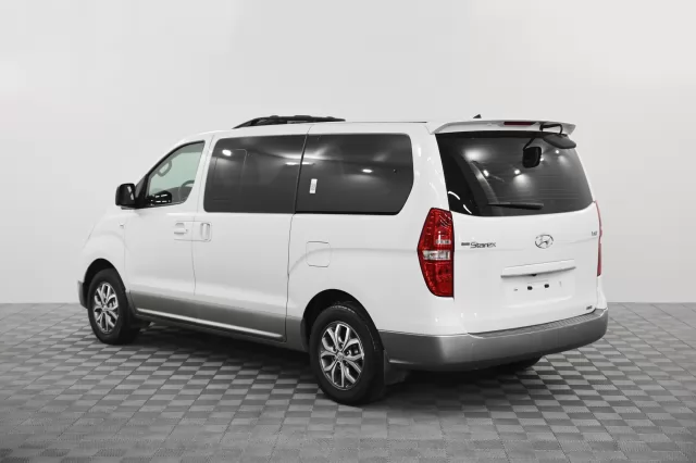 Hyundai Grand Starex 2016