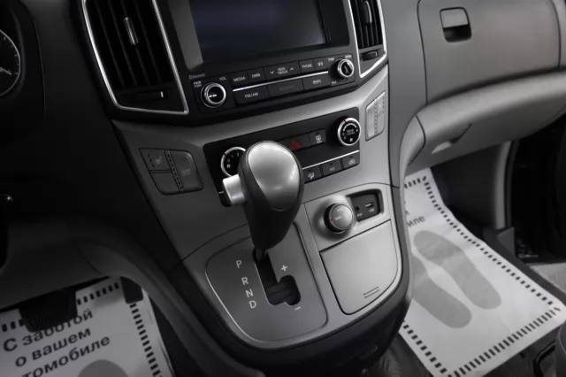 Hyundai Grand Starex 2017