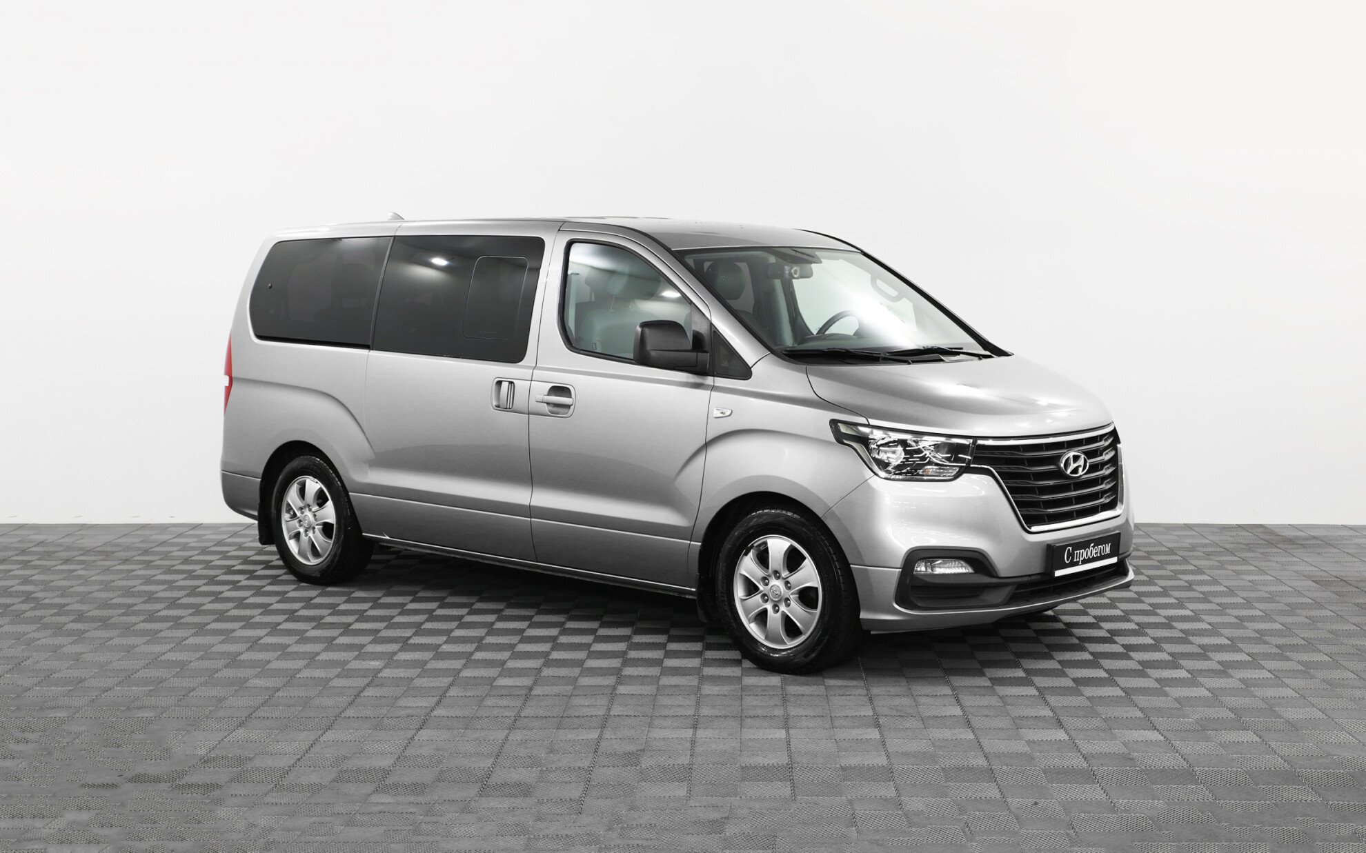 Hyundai Grand Starex 2019