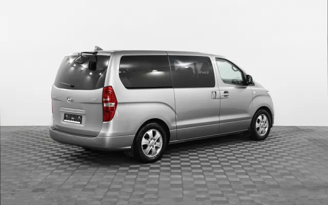 Hyundai Grand Starex 2019