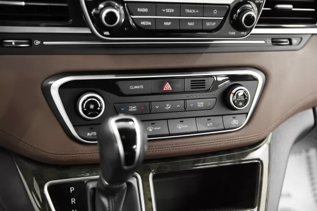 Hyundai Grand Starex 2019