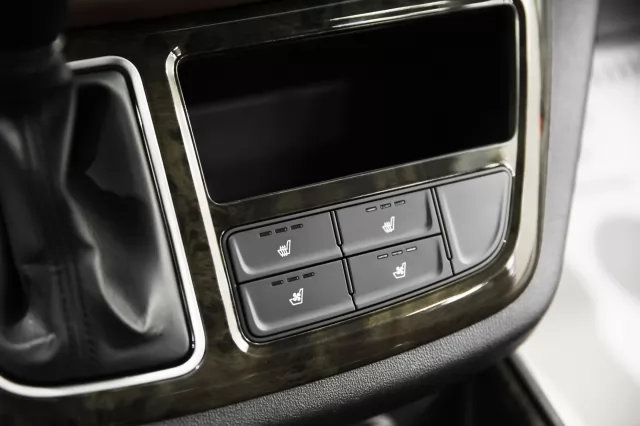 Hyundai Grand Starex 2019