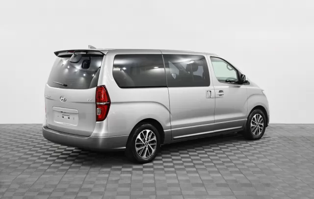 Hyundai Grand Starex 2019
