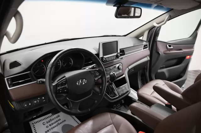 Hyundai Grand Starex 2019