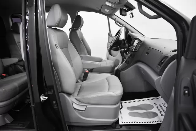Hyundai Grand Starex 2019