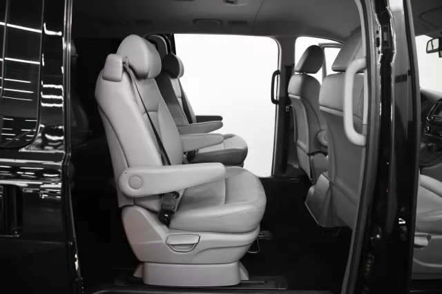 Hyundai Grand Starex 2019