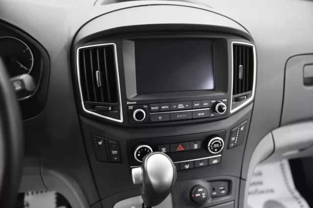 Hyundai Grand Starex 2019
