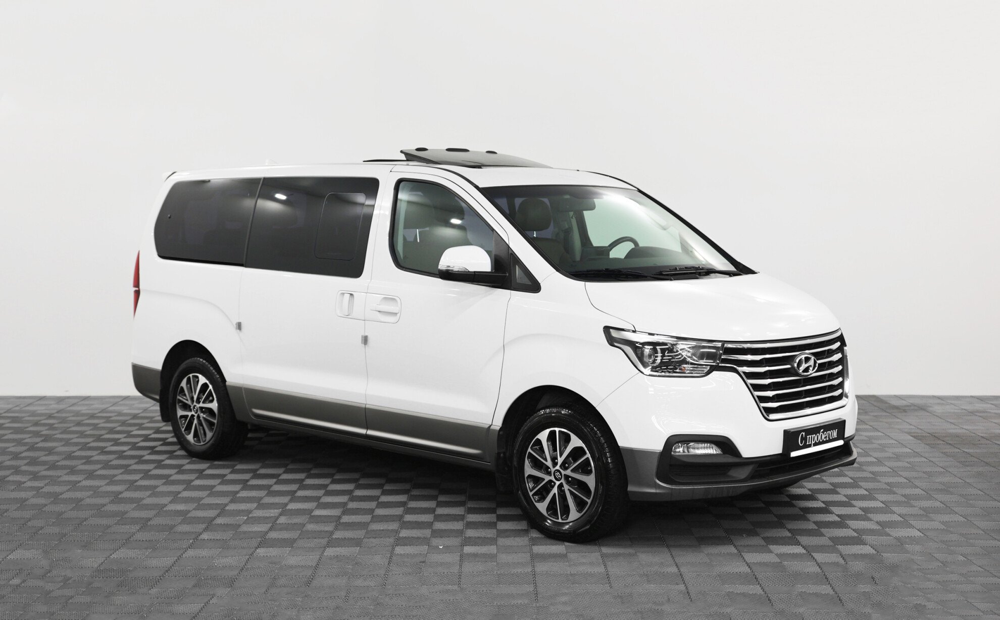 Hyundai Grand Starex 2019