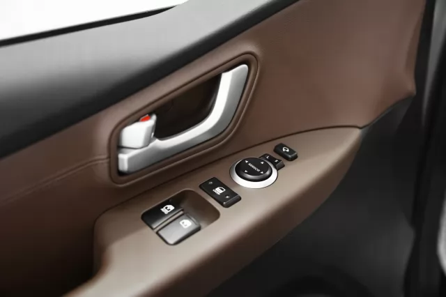 Hyundai Grand Starex 2019