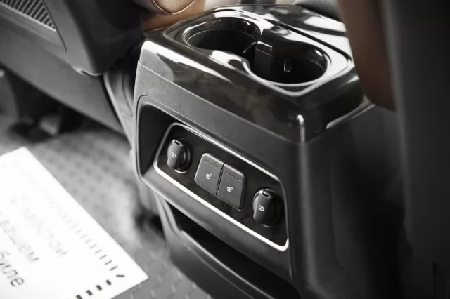 Hyundai Grand Starex 2020